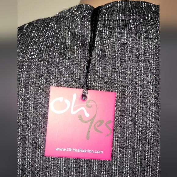 Black short sleeve sparkle top. - Picture 3 of 3